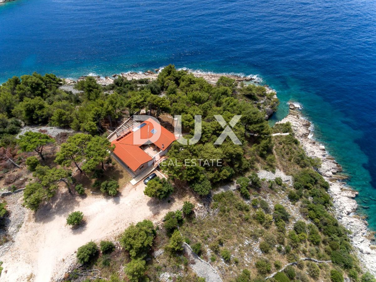 DALMAZIA, TROGIR - Oasi privata sulla spiaggia