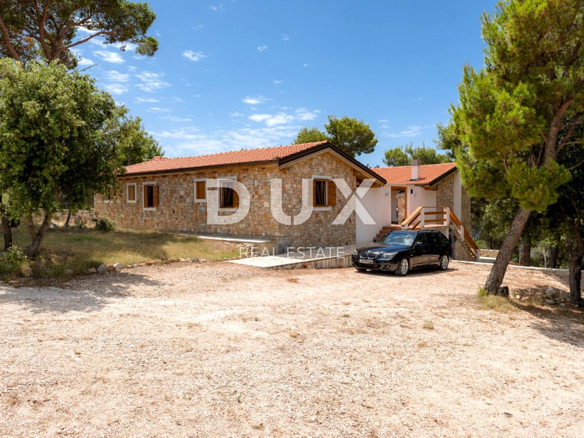 DALMAZIA, TROGIR - Oasi privata sulla spiaggia
