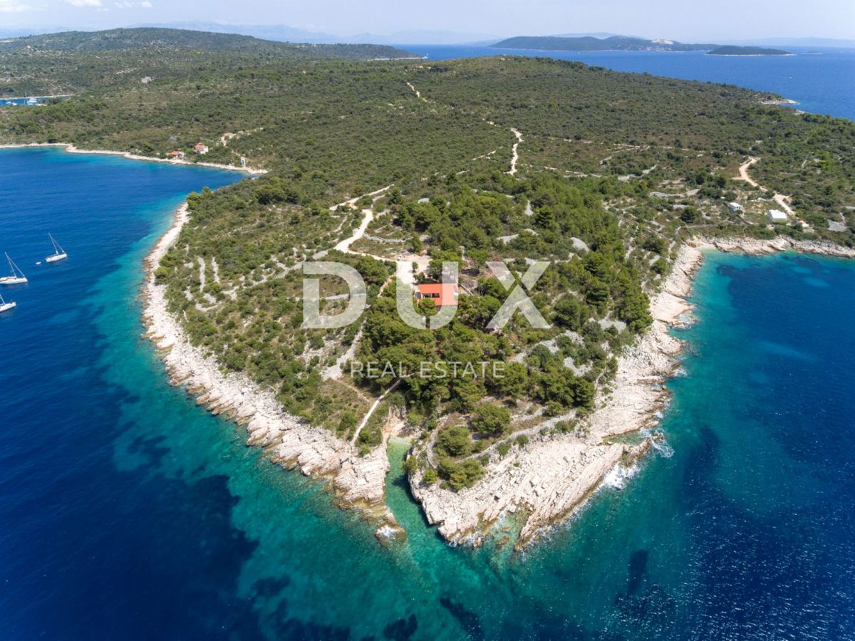 DALMAZIA, TROGIR - Oasi privata sulla spiaggia