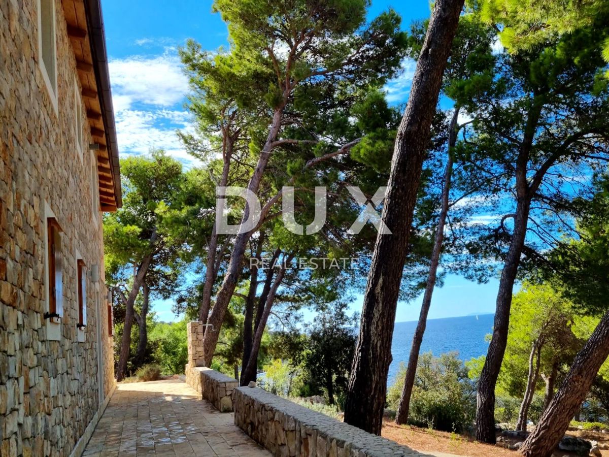 DALMAZIA, TROGIR - Oasi privata sulla spiaggia