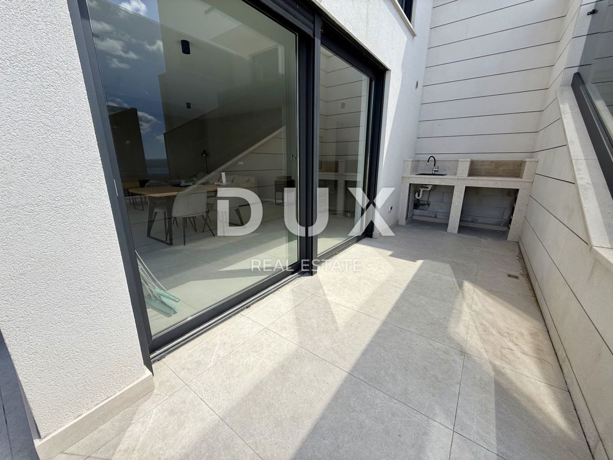 CRIKVENICA - Proprietà esclusiva con piscina e garage!