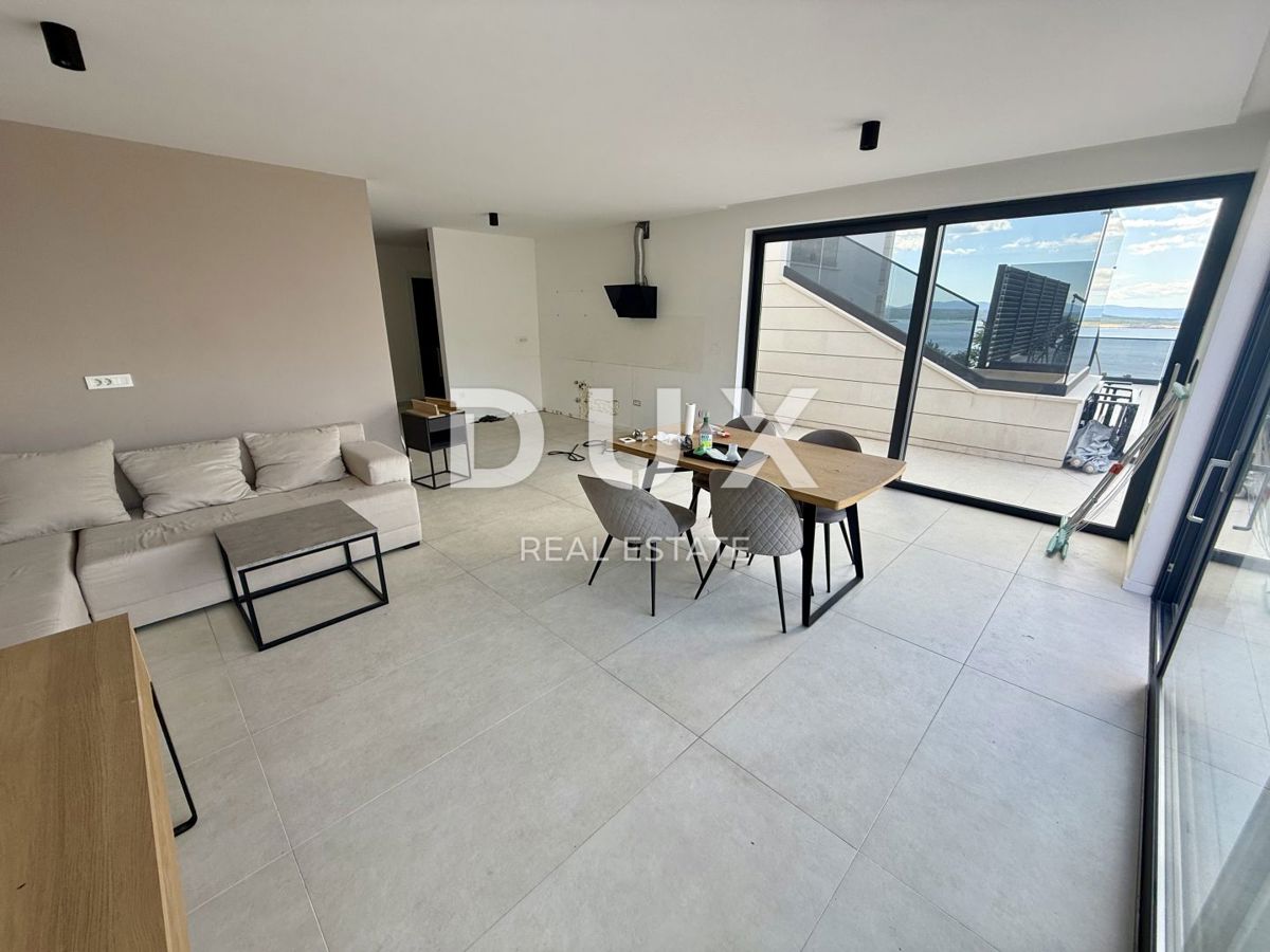 CRIKVENICA - Proprietà esclusiva con piscina e garage!