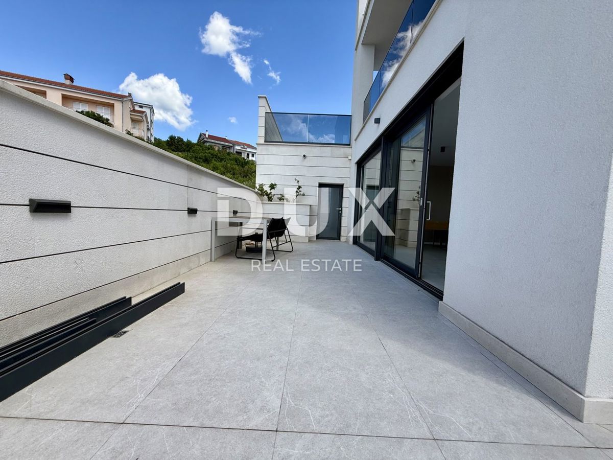 CRIKVENICA - Proprietà esclusiva con piscina e garage!