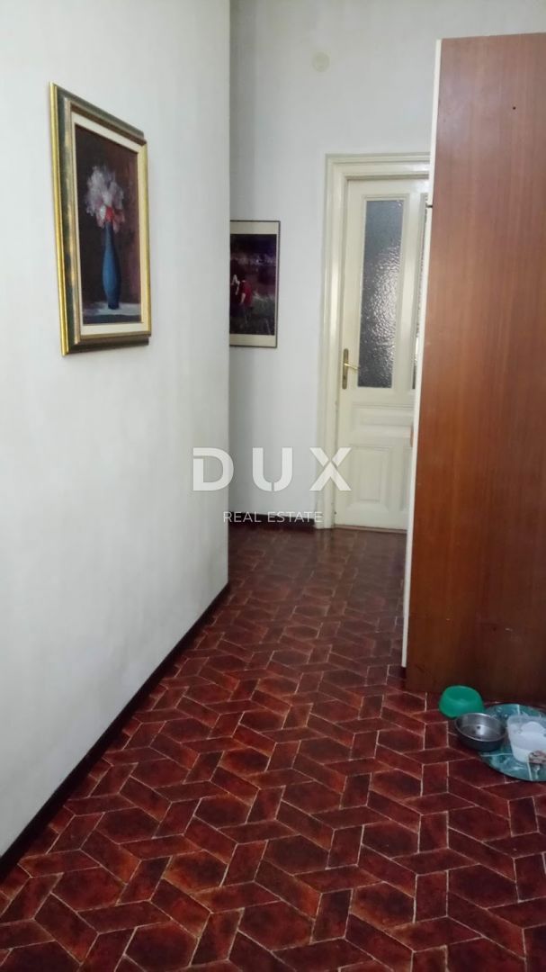 RIJEKA, CENTRO - Appartamento con 3 camere da letto + 1 camera da letto e balcone in pieno centro