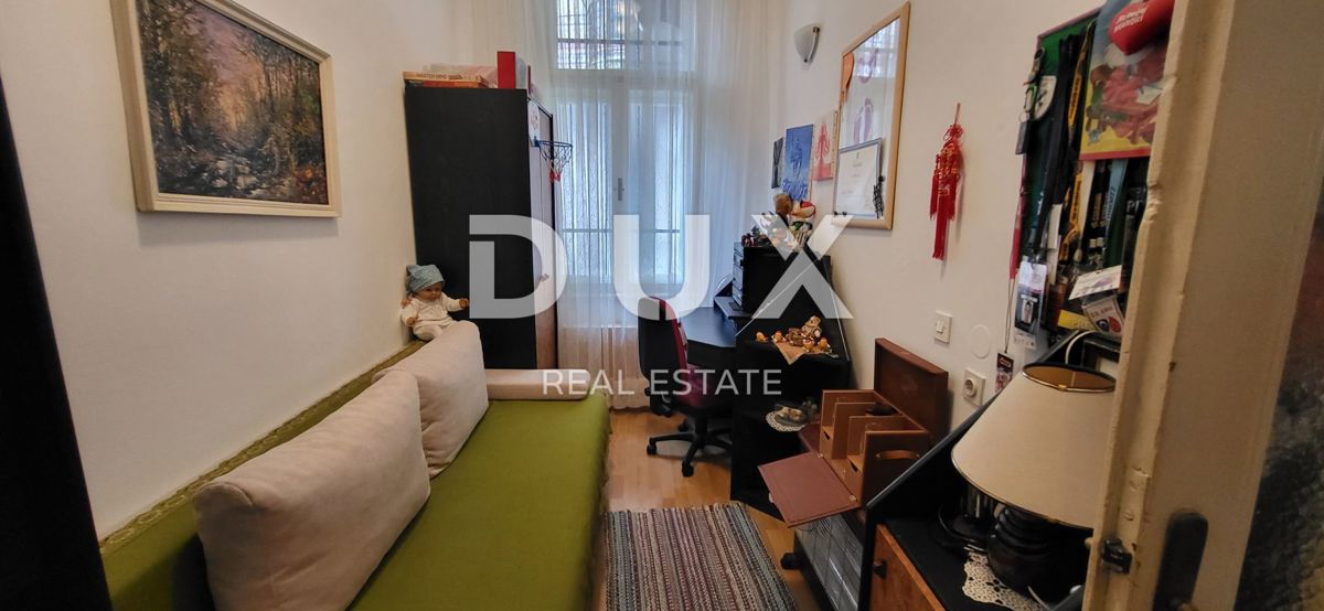 RIJEKA, CENTRO - Appartamento con 3 camere da letto + 1 camera da letto e balcone in pieno centro