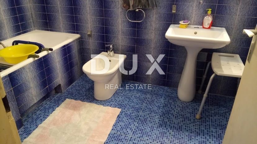 RIJEKA, CENTRO - Appartamento con 3 camere da letto + 1 camera da letto e balcone in pieno centro