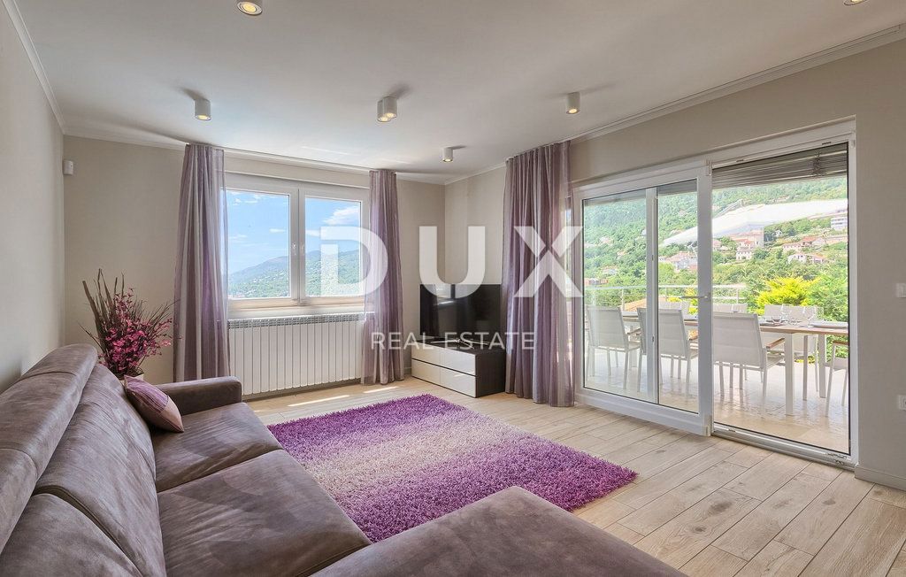 ABBAZIA - una bellissima villa con piscina, vista panoramica sul mare e completa privacy