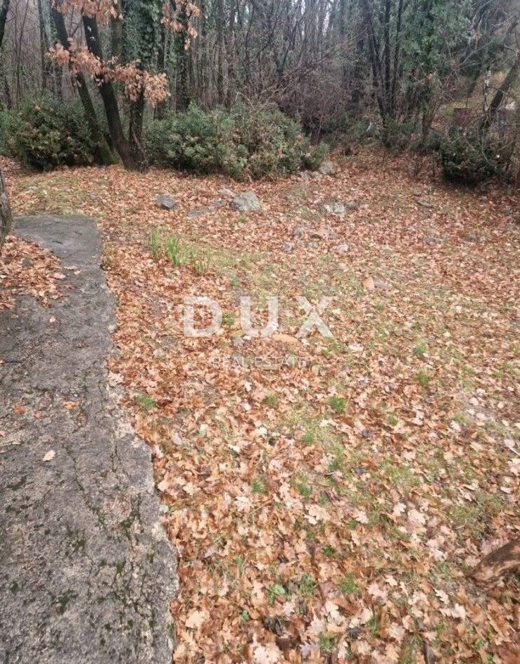 ABBAZIA, MATULJI - casa indipendente con 3 appartamenti con vista mare + ampio giardino in ottima posizione! OPPORTUNITÀ!