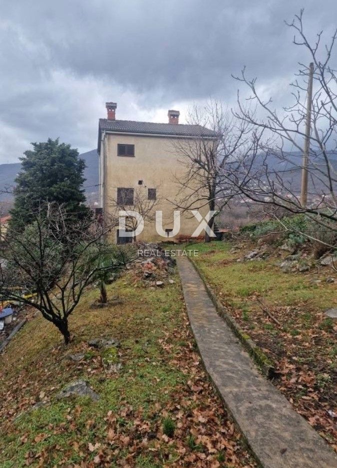 ABBAZIA, MATULJI - casa indipendente con 3 appartamenti con vista mare + ampio giardino in ottima posizione! OPPORTUNITÀ!