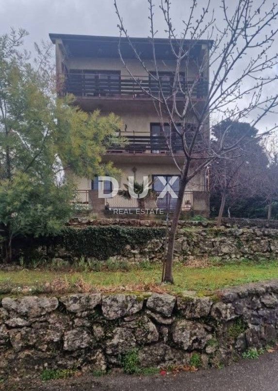 ABBAZIA, MATULJI - casa indipendente con 3 appartamenti con vista mare + ampio giardino in ottima posizione! OPPORTUNITÀ!