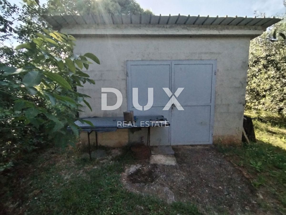 ISTRIA, MEDOLINO - Terreno agricolo con due edifici legalizzati!