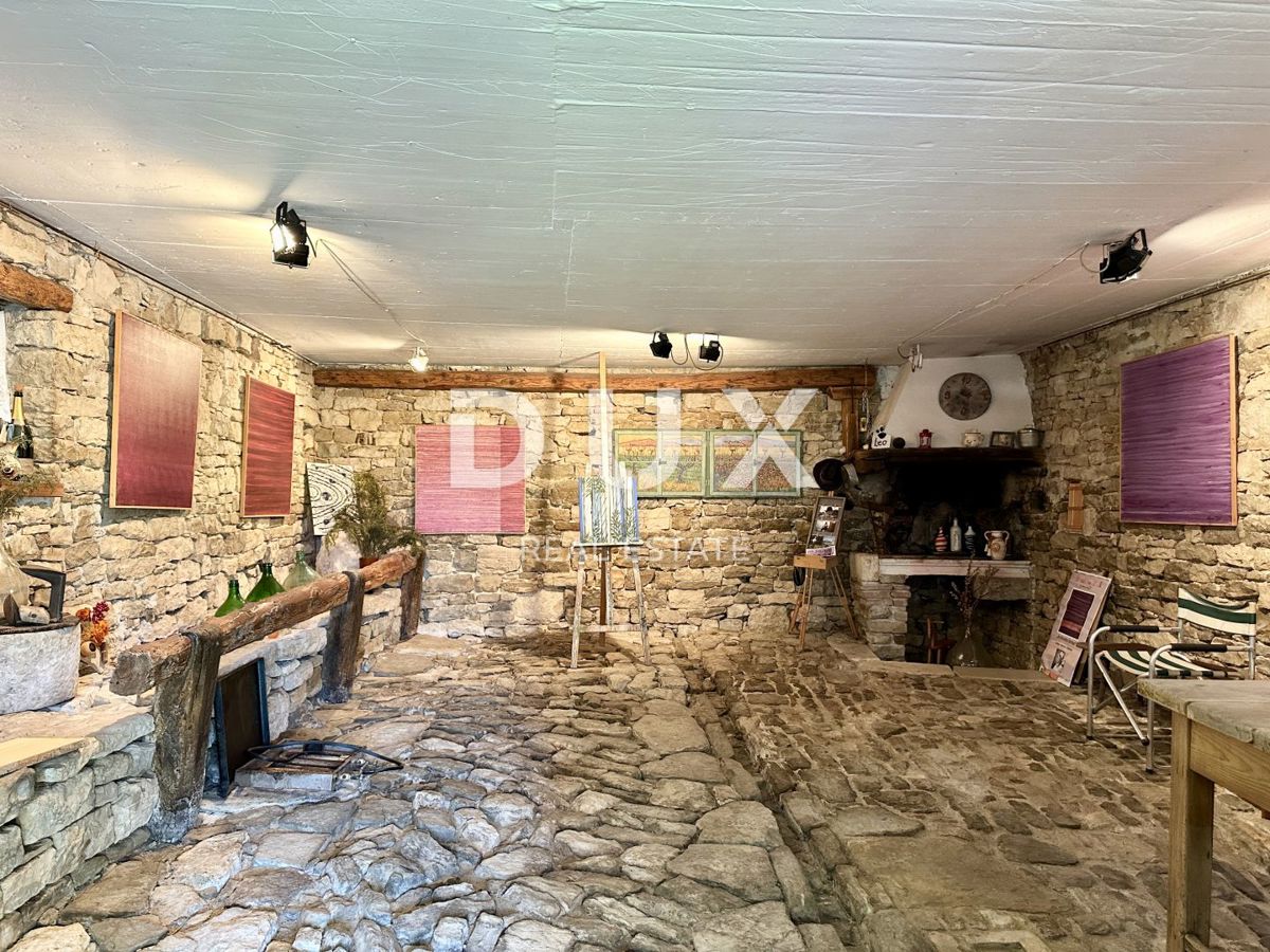ISTRIA, BUIE - NOVITÀ - Casa d'artista con vista panoramica