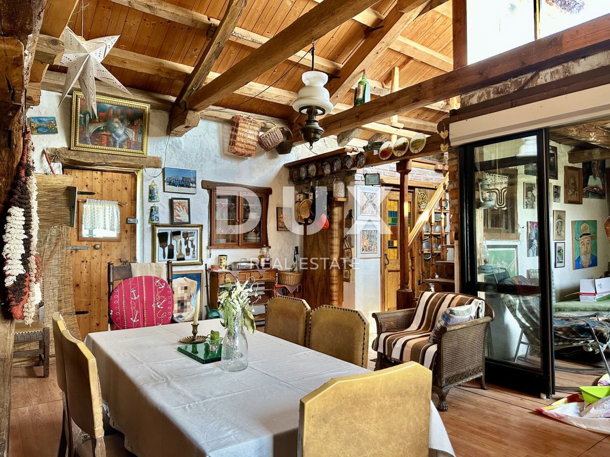 ISTRIA, BUIE - NOVITÀ - Casa d'artista con vista panoramica