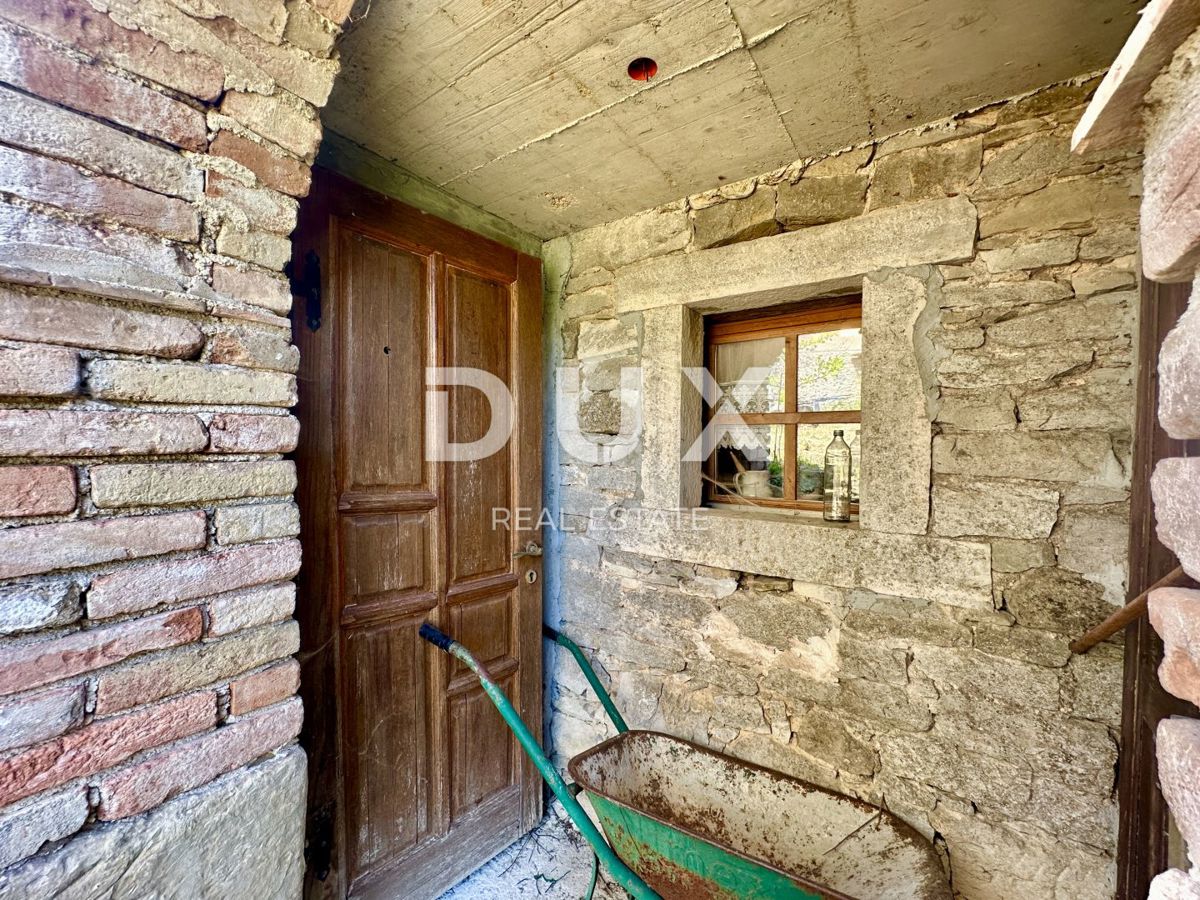 ISTRIA, BUIE - NOVITÀ - Casa d'artista con vista panoramica