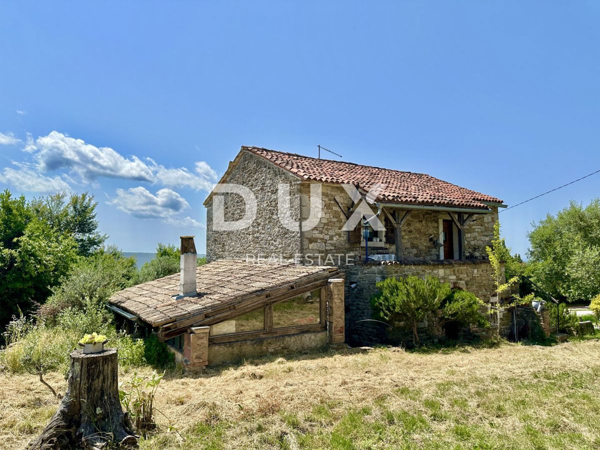 ISTRIA, BUIE - NOVITÀ - Casa d'artista con vista panoramica