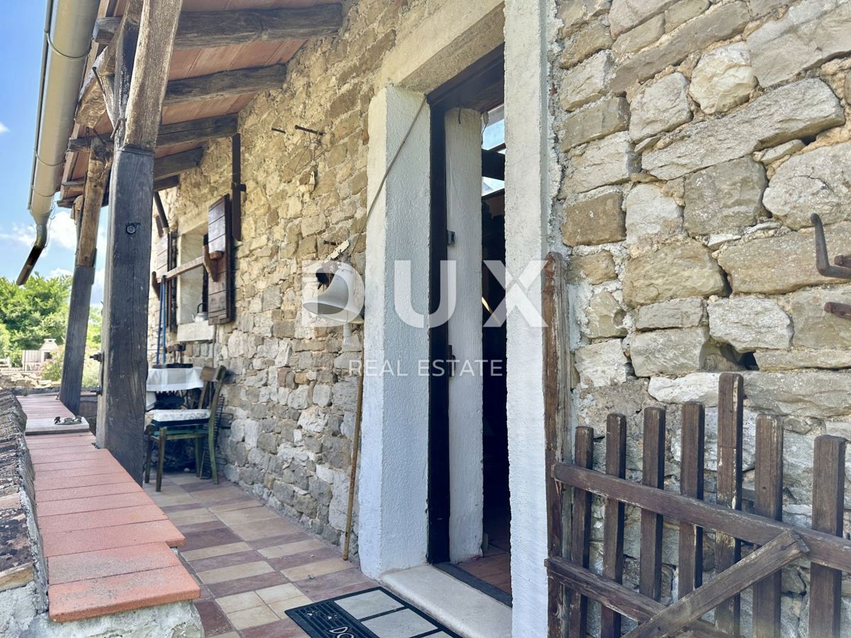 ISTRIA, BUIE - NOVITÀ - Casa d'artista con vista panoramica