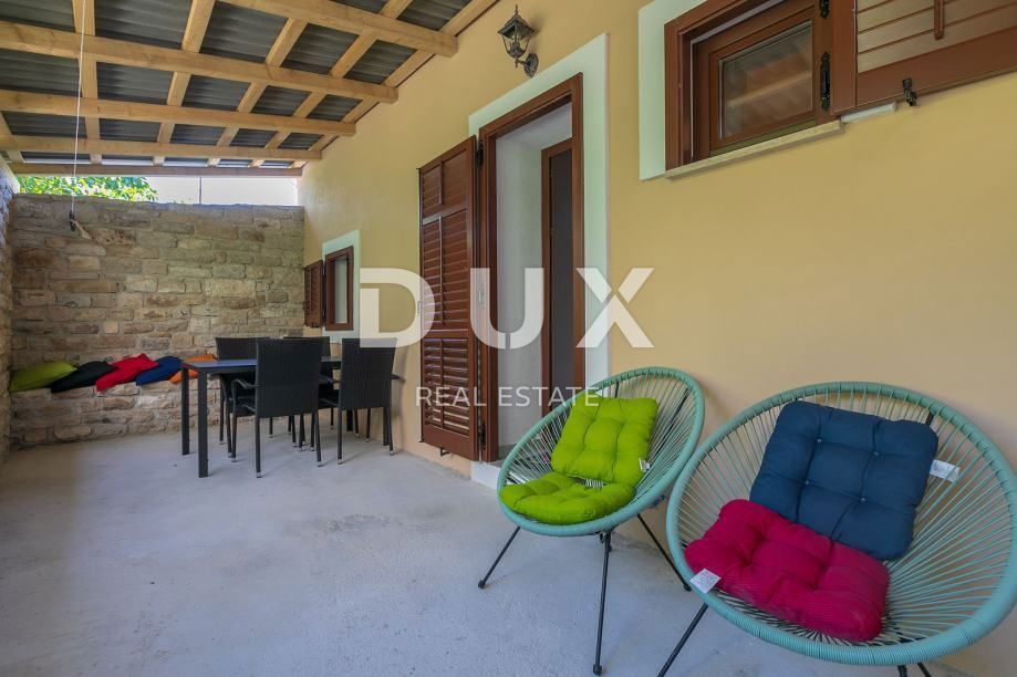 ISTRIA, POLA - Zona residenziale e commerciale con edifici esistenti! RARO SUL MERCATO!