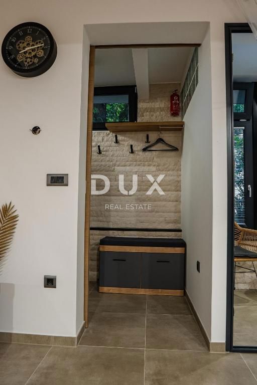 Locale commerciale Lovran, 115m2