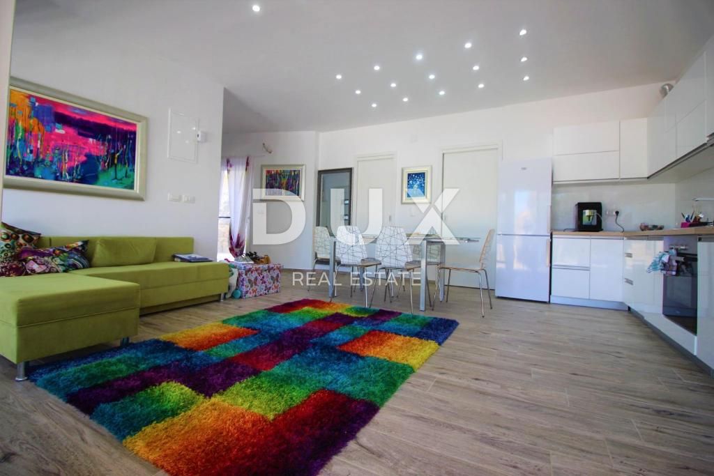 ISOLA DI PAG, KOŠLJUN - Bellissimo appartamento con tre camere da letto di 98 m2