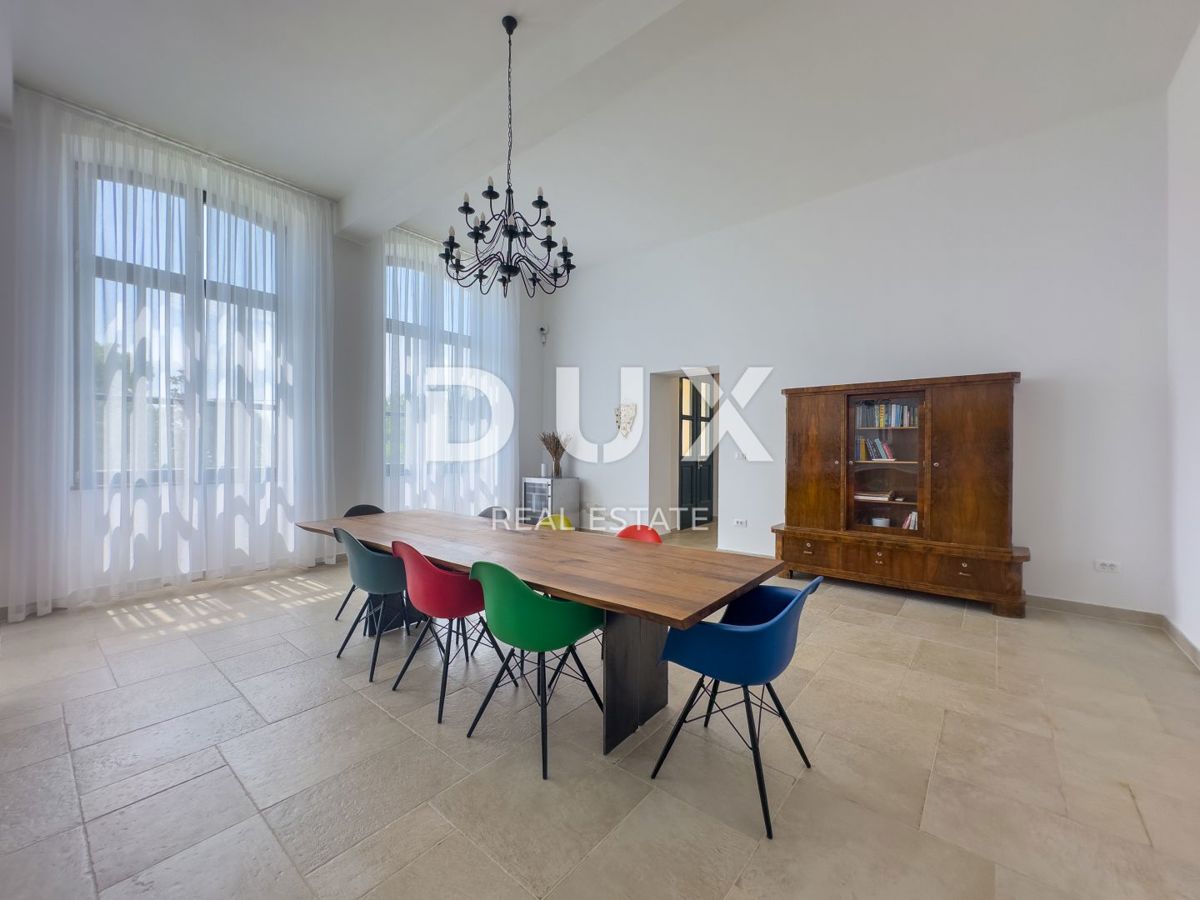 ISTRIA, PARENZO – Una villa unica con anima storica ed eleganza italiana