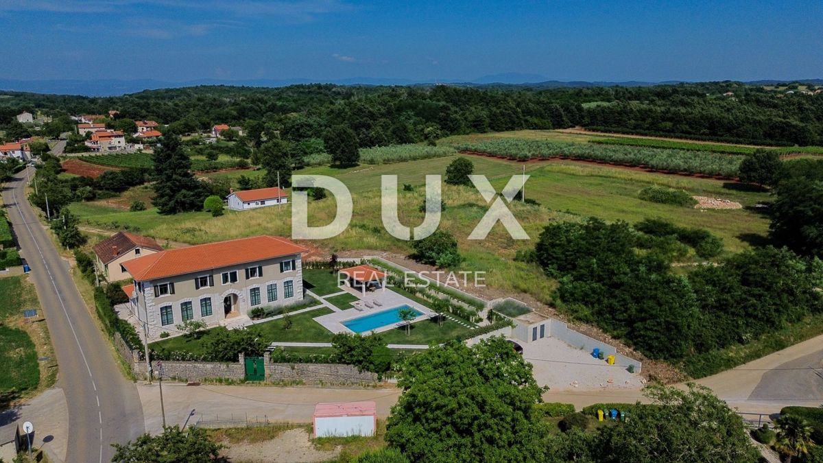 ISTRIA, PARENZO – Una villa unica con anima storica ed eleganza italiana