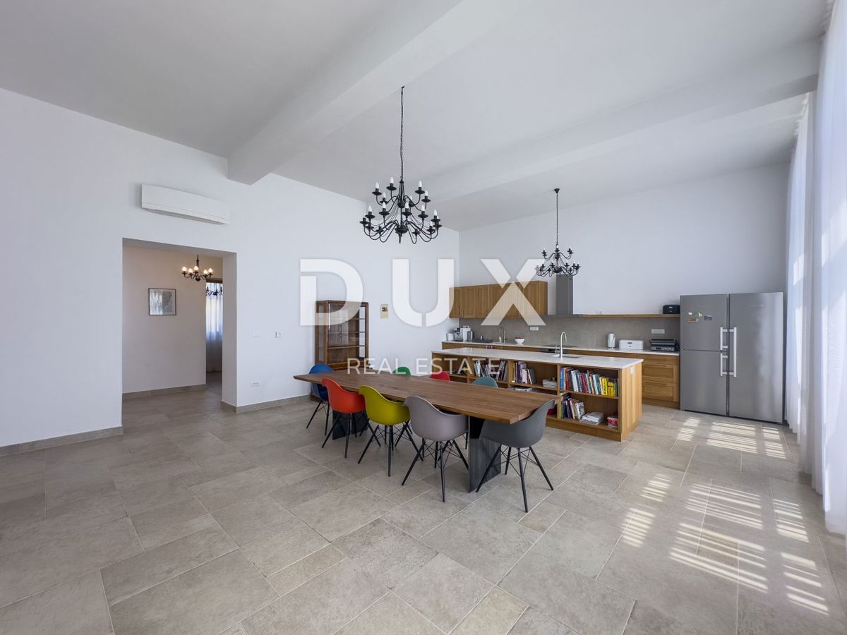 ISTRIA, PARENZO – Una villa unica con anima storica ed eleganza italiana