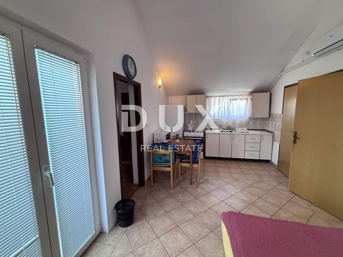 ZADAR, BIBINJE - Palazzina a 150 m dal mare
