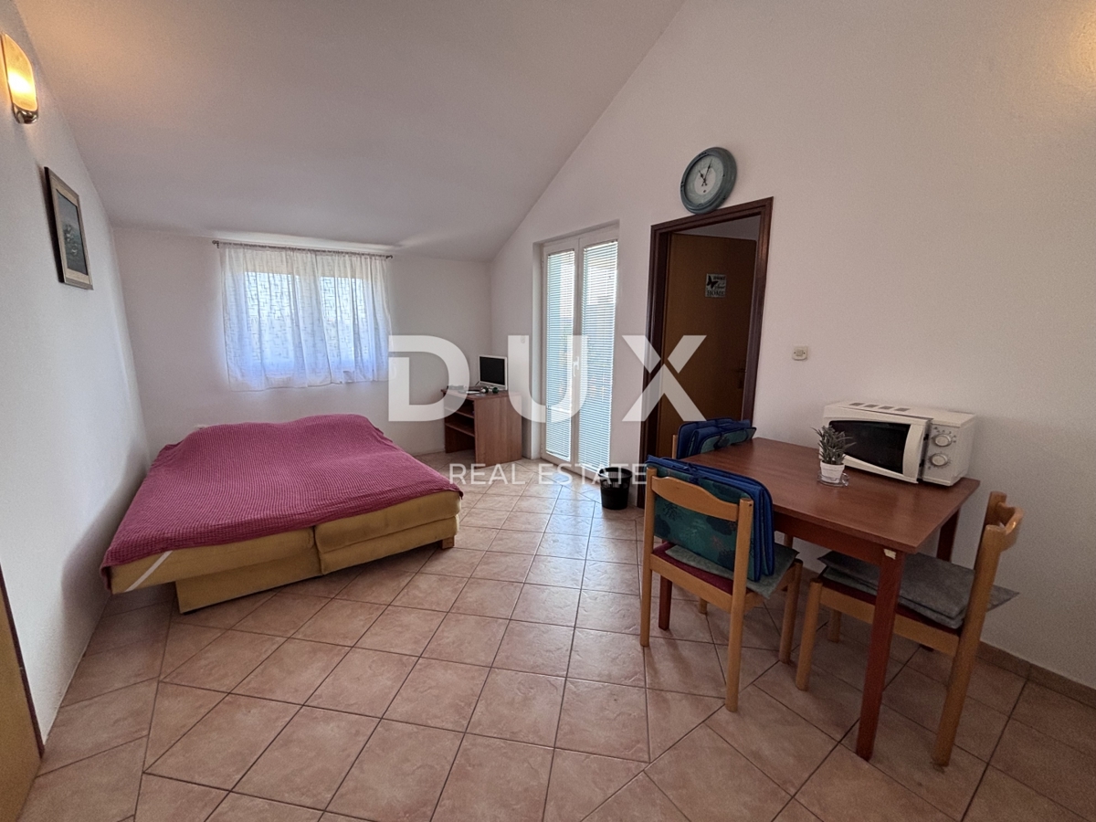 ZADAR, BIBINJE - Palazzina a 150 m dal mare