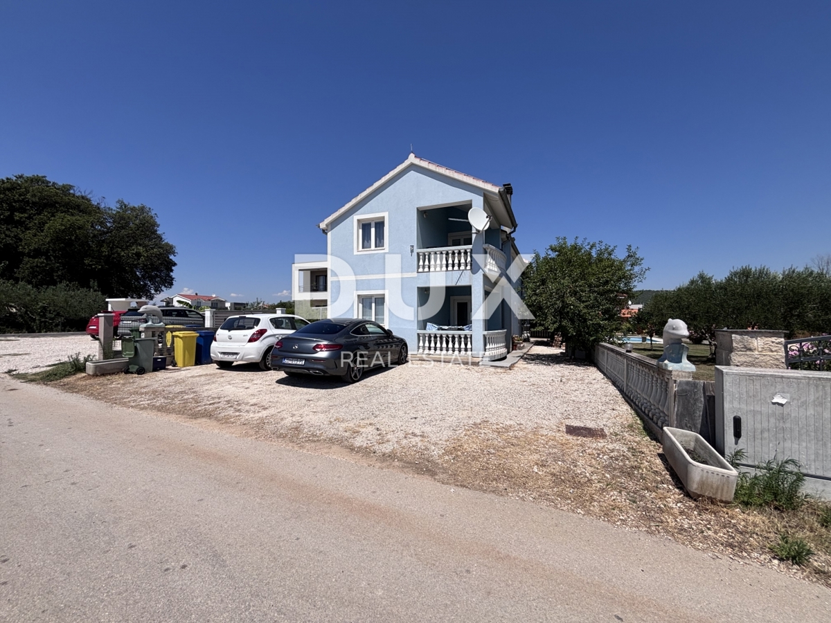 ZADAR, BIBINJE - Palazzina a 150 m dal mare