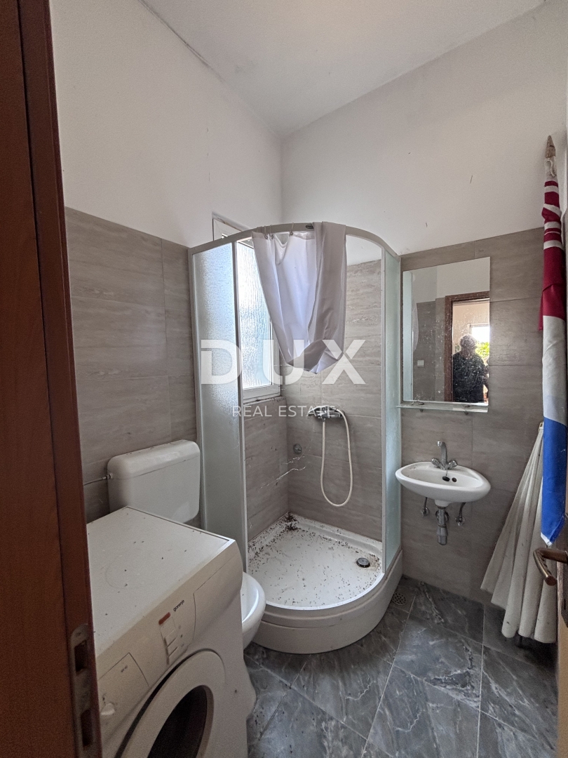 ZADAR, BIBINJE - Palazzina a 150 m dal mare