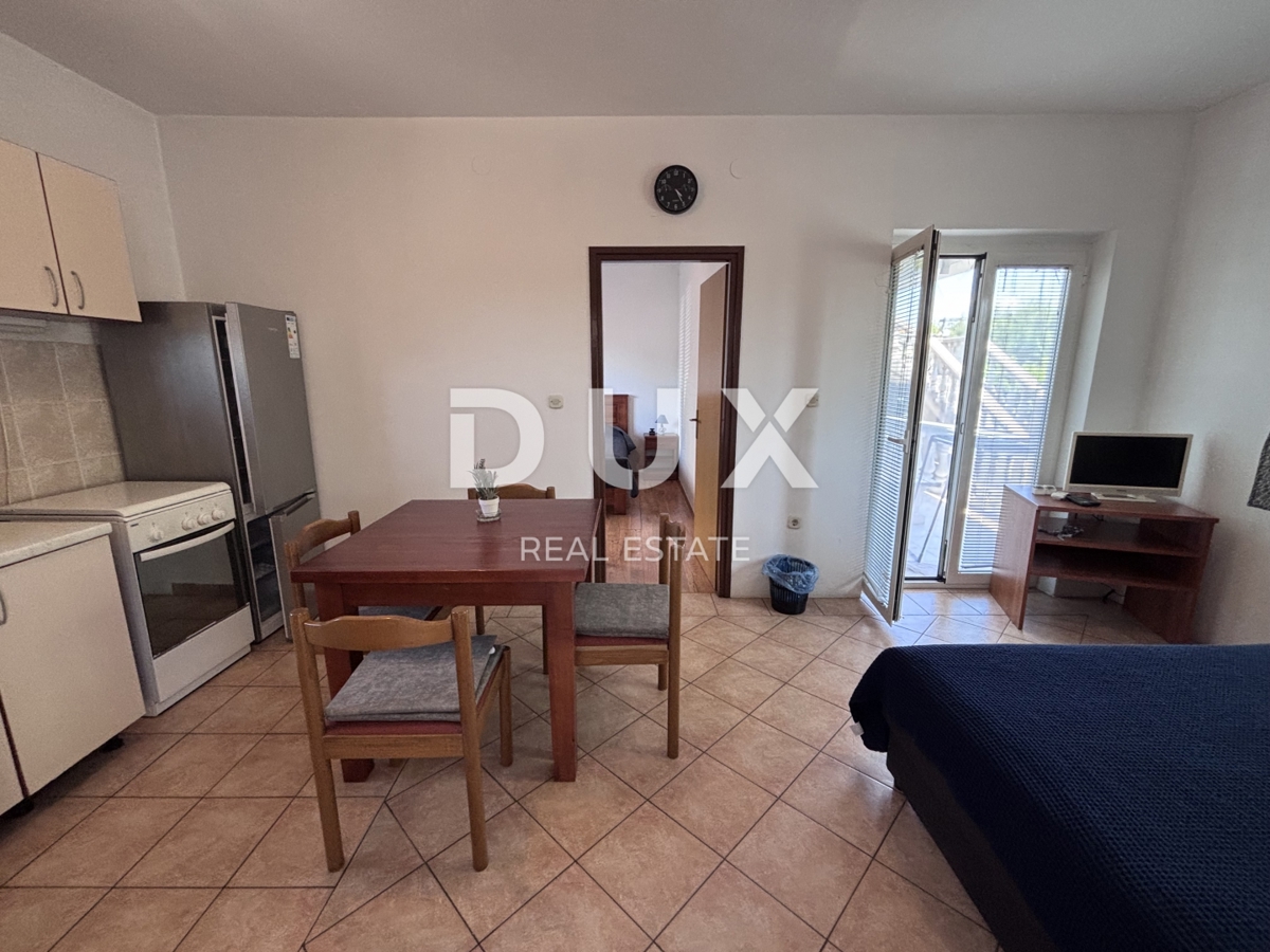 ZADAR, BIBINJE - Palazzina a 150 m dal mare