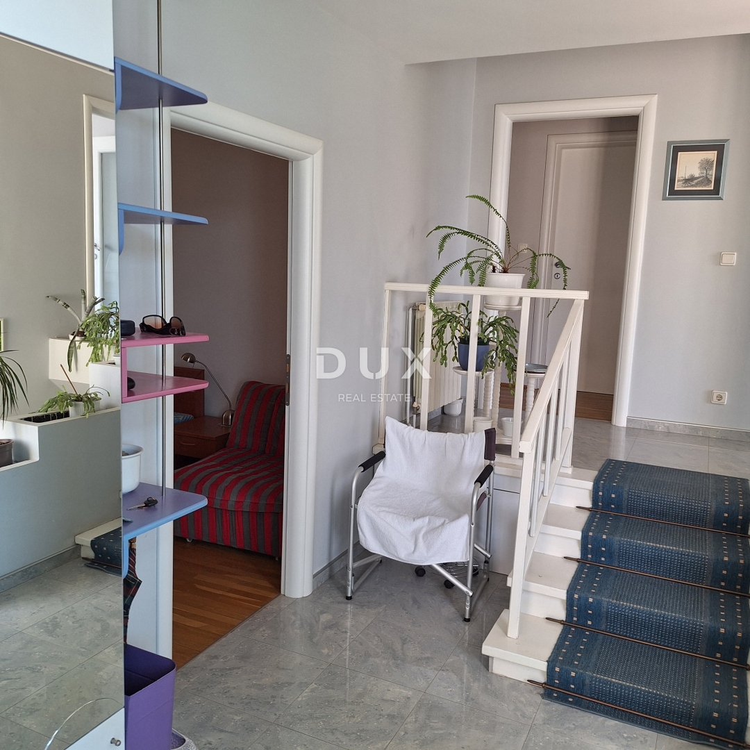 ISOLA DI KRK, CITTÀ DI KRK - Casa indipendente in posizione privilegiata