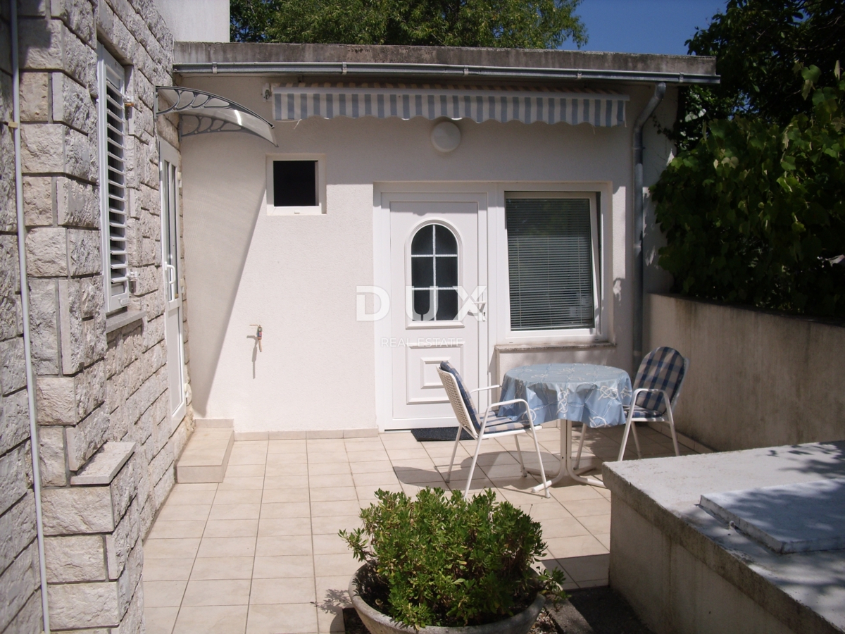 ISOLA DI KRK, CITTÀ DI KRK - Casa indipendente in posizione privilegiata