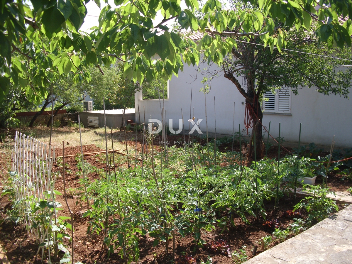 ISOLA DI KRK, CITTÀ DI KRK - Casa indipendente in posizione privilegiata