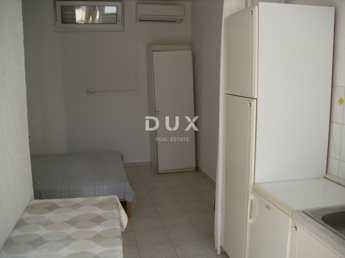 ISOLA DI KRK, CITTÀ DI KRK - Casa indipendente in posizione privilegiata