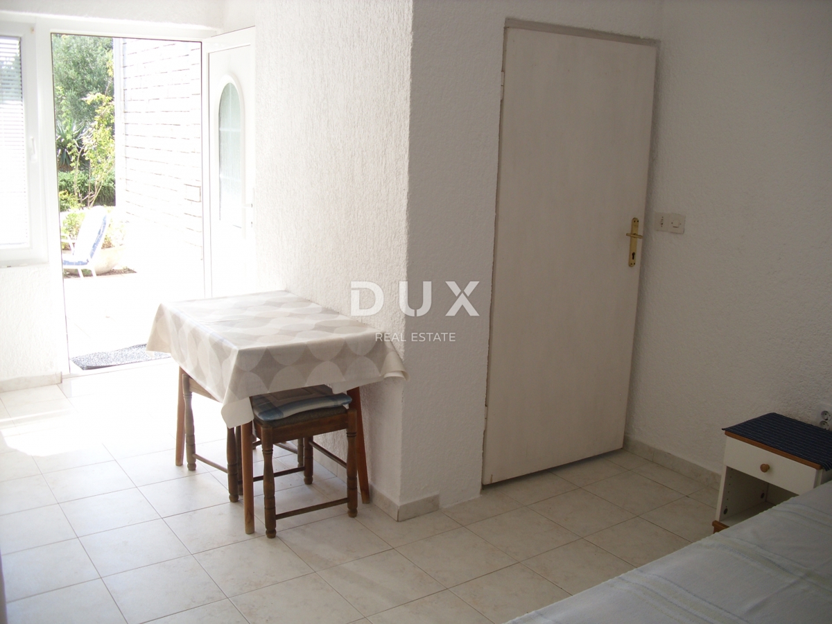 ISOLA DI KRK, CITTÀ DI KRK - Casa indipendente in posizione privilegiata