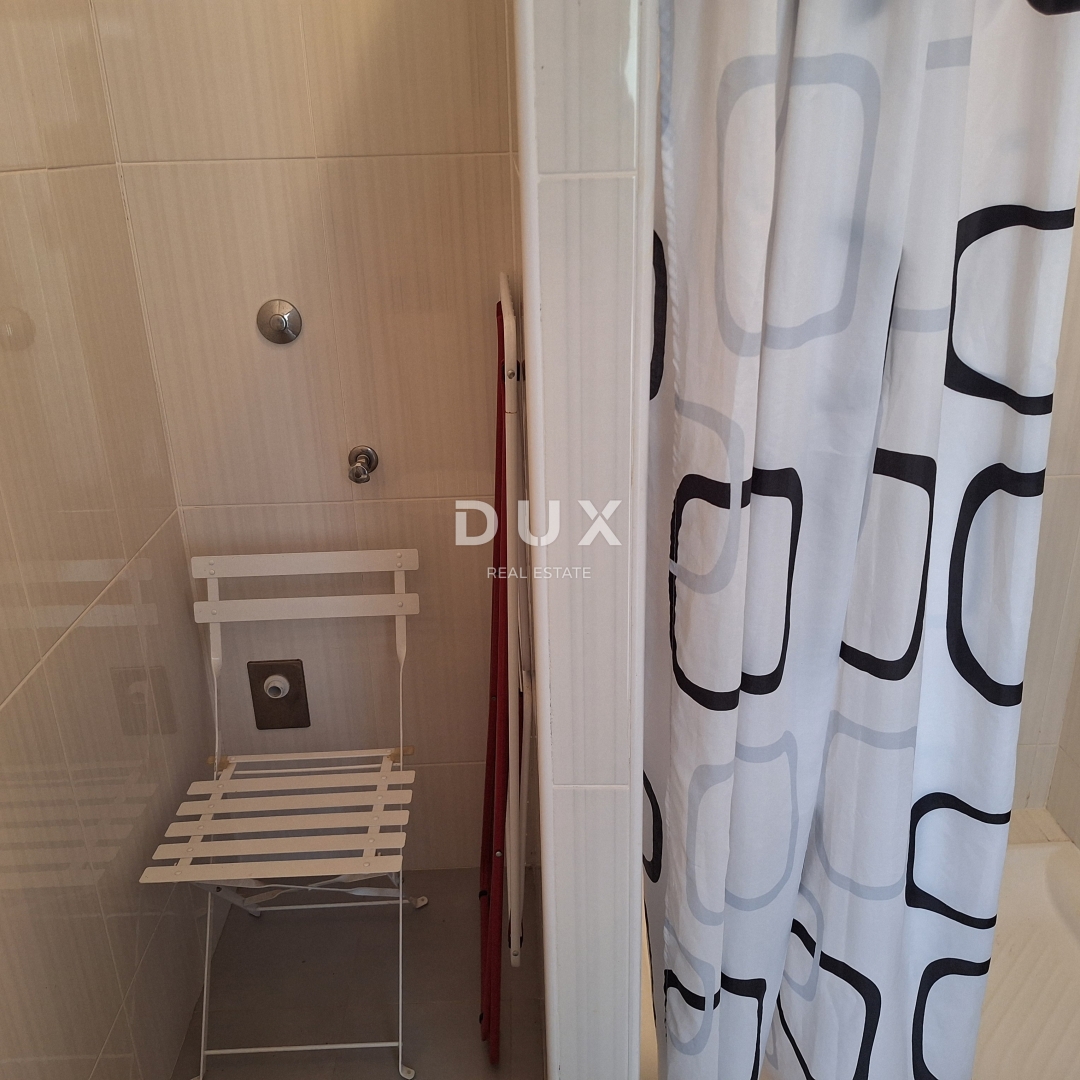 ISOLA DI KRK, CITTÀ DI KRK - Casa indipendente in posizione privilegiata