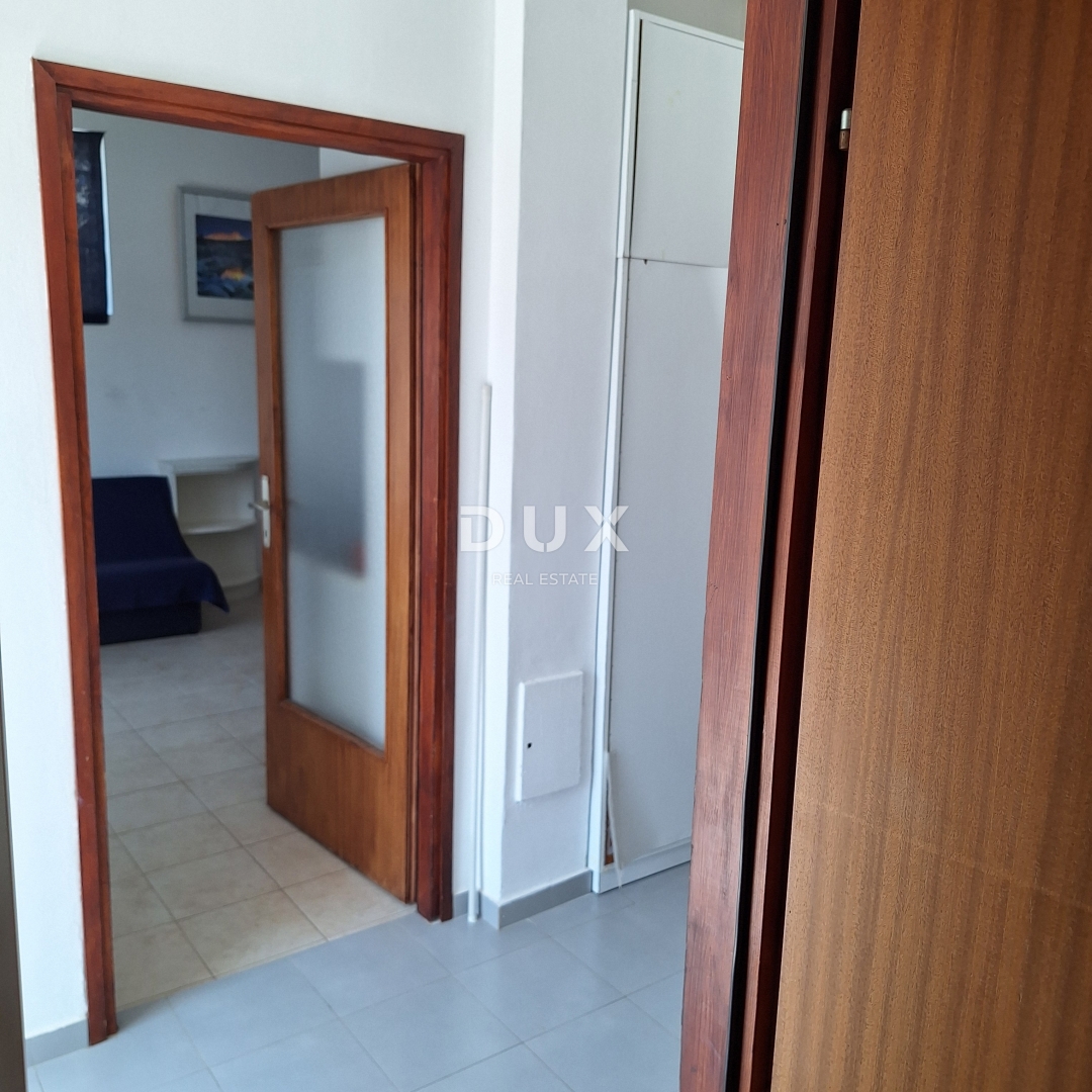 ISOLA DI KRK, CITTÀ DI KRK - Casa indipendente in posizione privilegiata