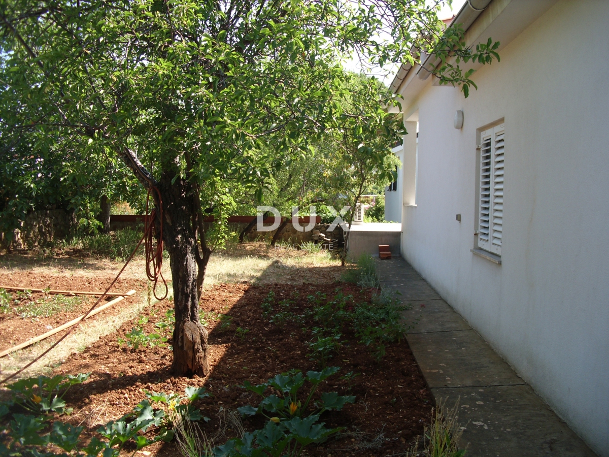 ISOLA DI KRK, CITTÀ DI KRK - Casa indipendente in posizione privilegiata