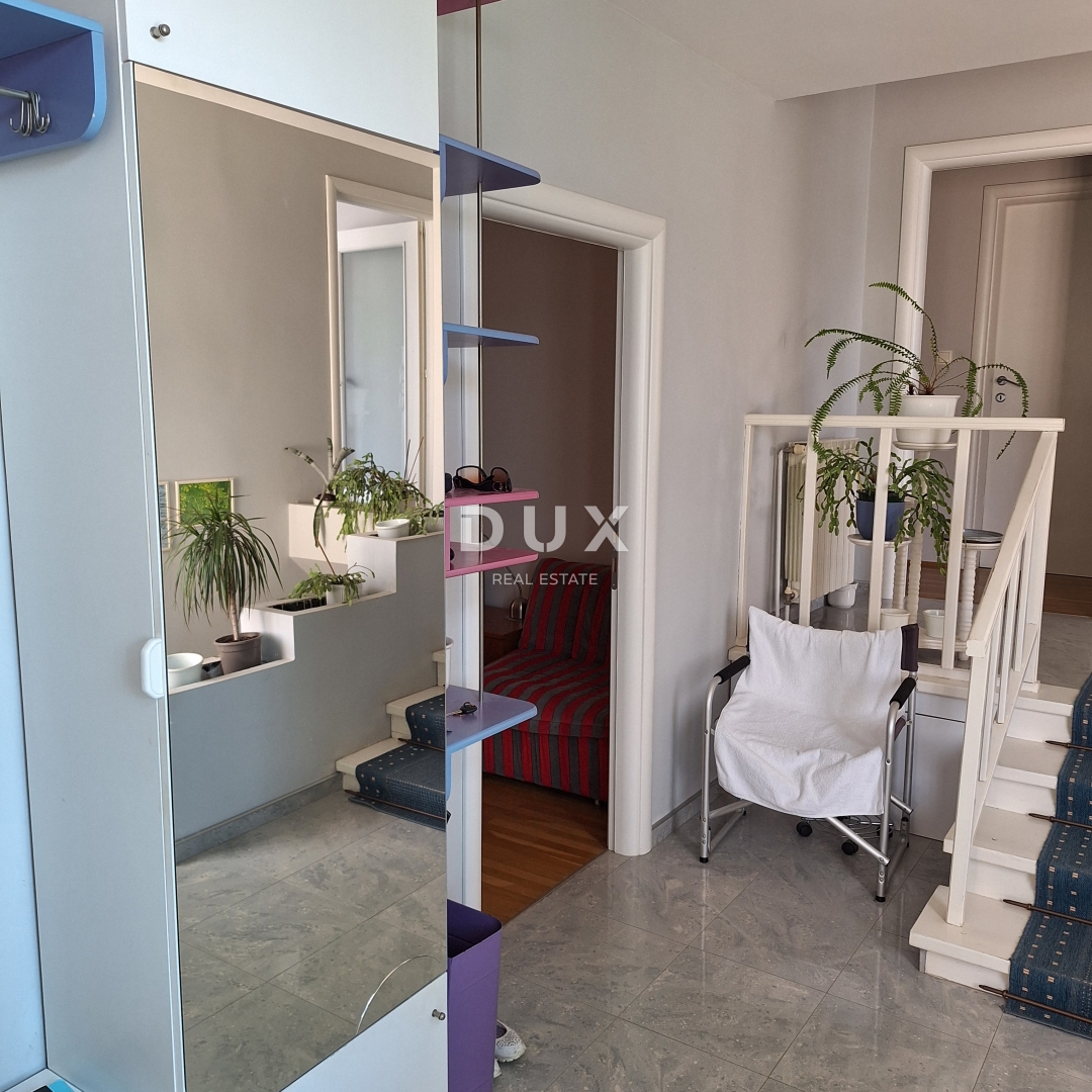 ISOLA DI KRK, CITTÀ DI KRK - Casa indipendente in posizione privilegiata