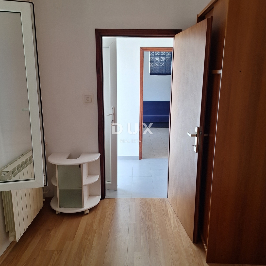 ISOLA DI KRK, CITTÀ DI KRK - Casa indipendente in posizione privilegiata