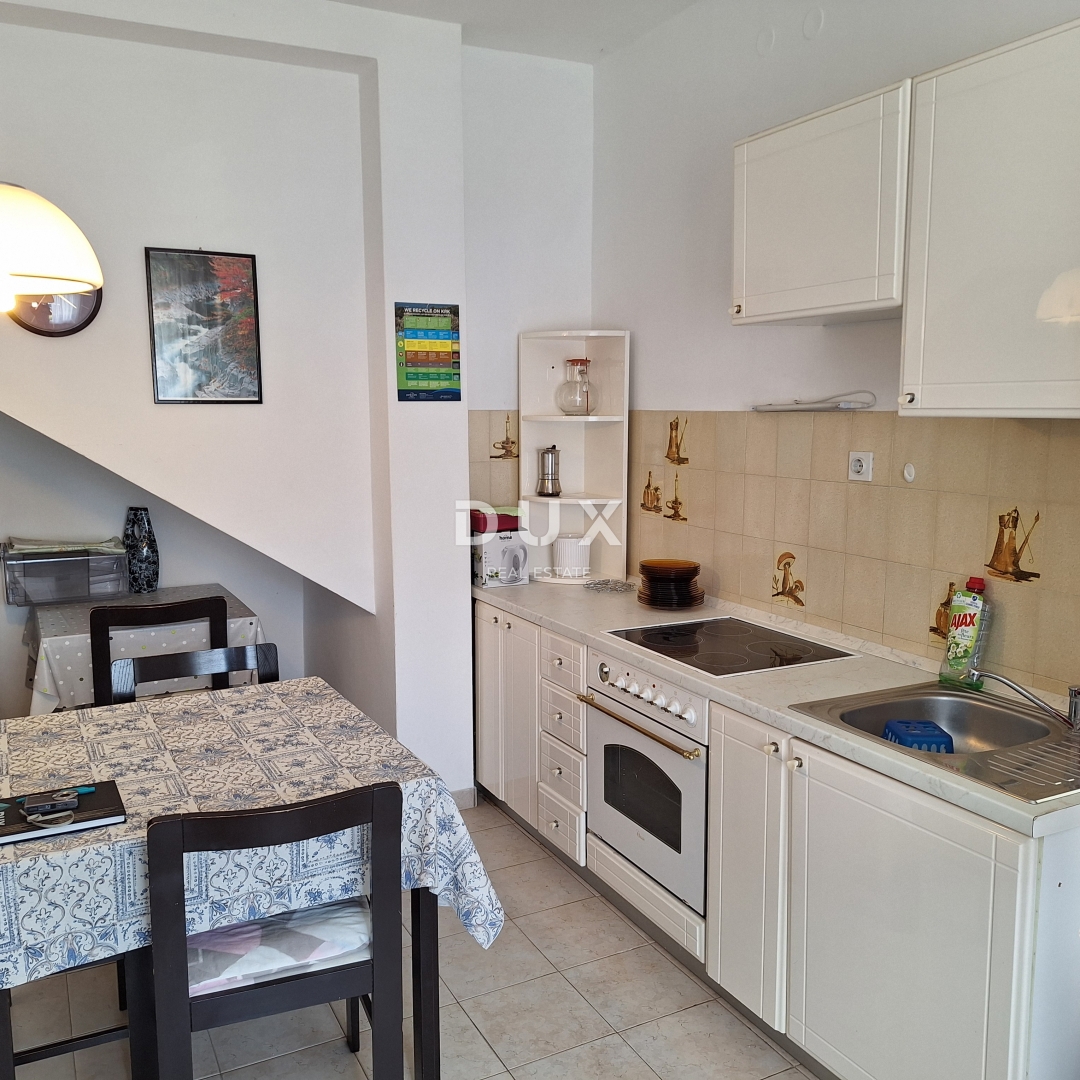 ISOLA DI KRK, CITTÀ DI KRK - Casa indipendente in posizione privilegiata