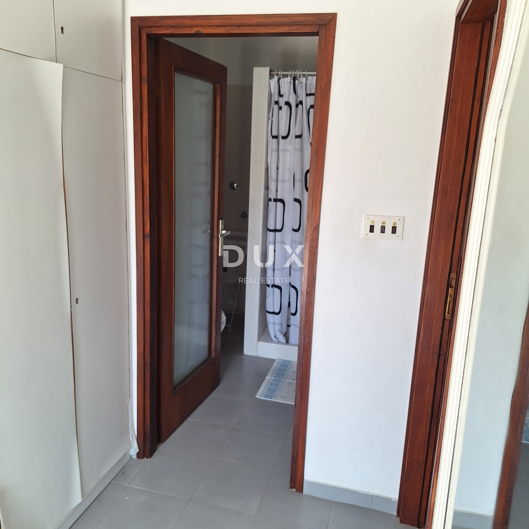 ISOLA DI KRK, CITTÀ DI KRK - Casa indipendente in posizione privilegiata