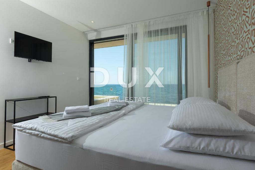 ZADAR, ZATON - villa prima fila al mare