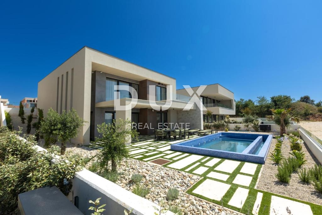 ZADAR, ZATON - villa prima fila al mare