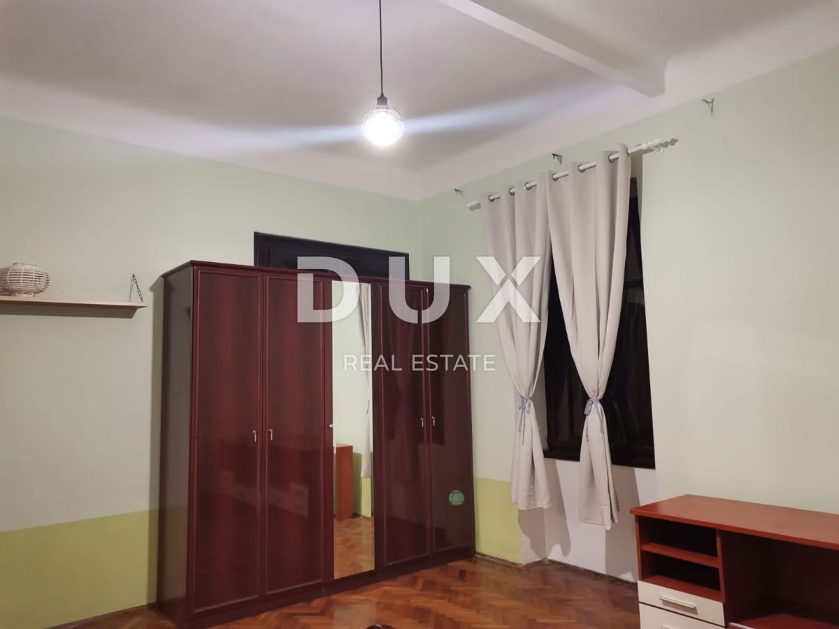 RIJEKA, CENTRO - Spazioso ed elegante appartamento con garage nel cuore della città