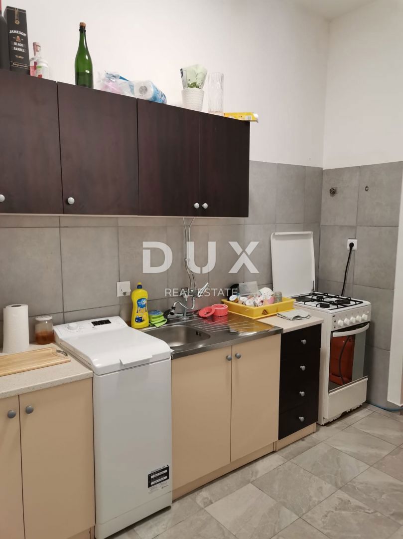 RIJEKA, CENTRO - Spazioso ed elegante appartamento con garage nel cuore della città