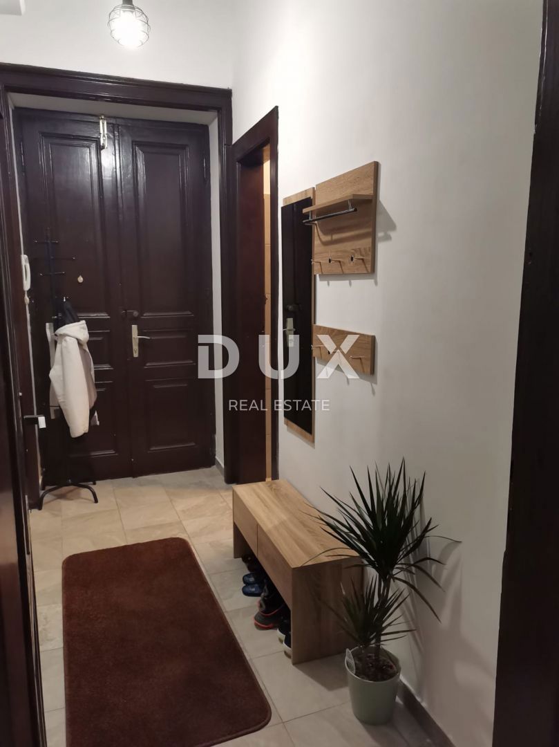 RIJEKA, CENTRO - Spazioso ed elegante appartamento con garage nel cuore della città