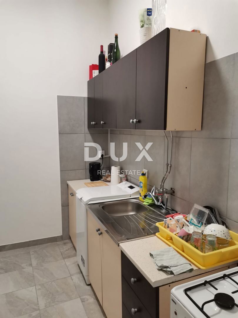 RIJEKA, CENTRO - Spazioso ed elegante appartamento con garage nel cuore della città