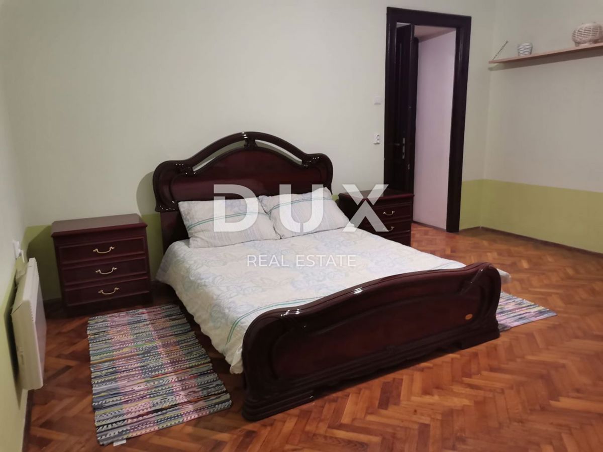 RIJEKA, CENTRO - Spazioso ed elegante appartamento con garage nel cuore della città